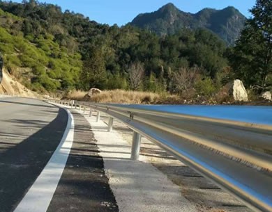 高速公路防撞护栏