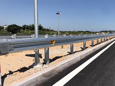 高速公路护栏